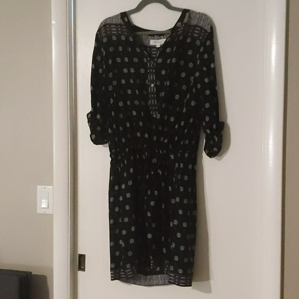 Navy lightweight dress with sinch waist